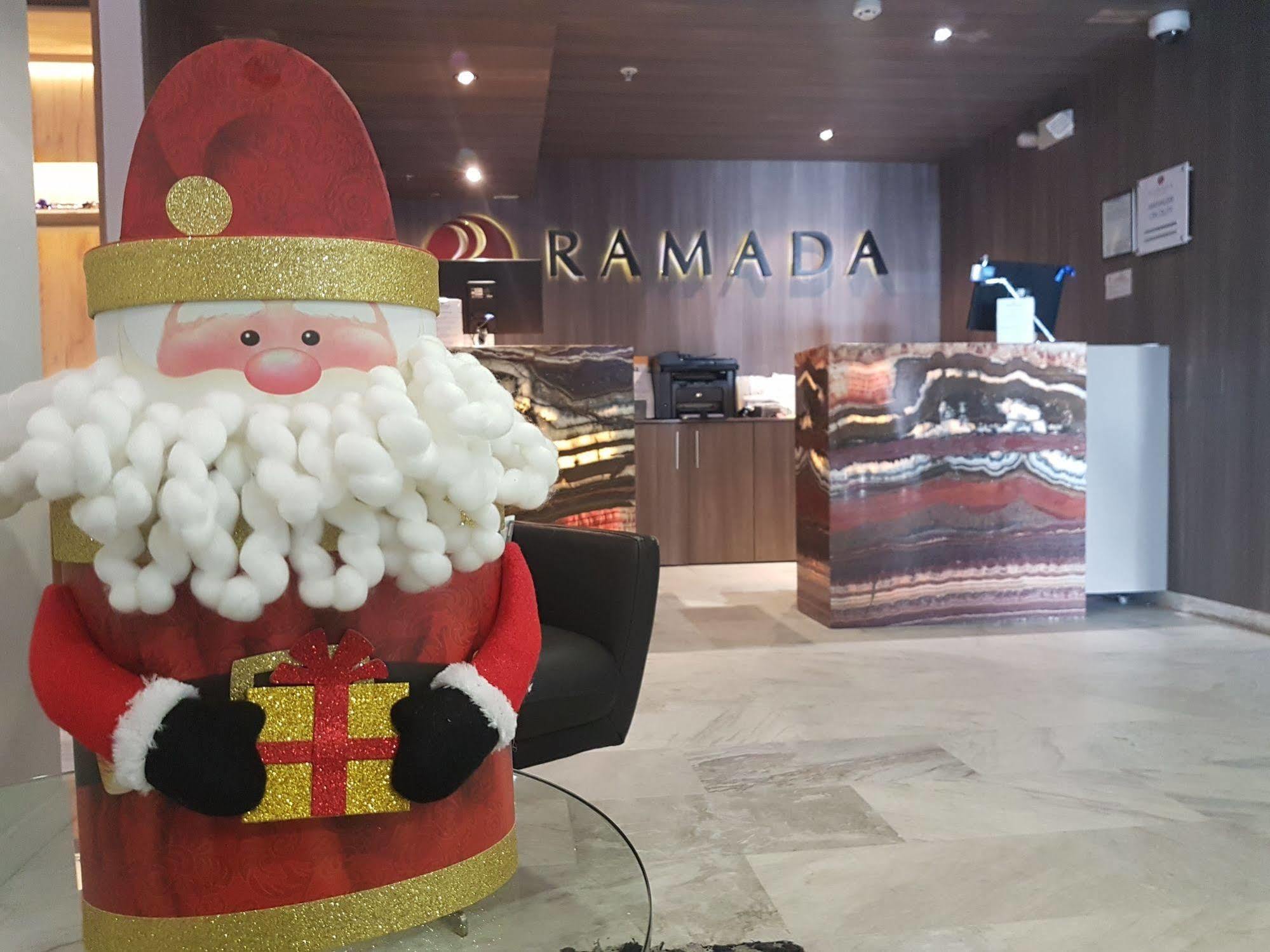 Ramada By Wyndham Panama Via Argentina Hotel Exterior photo